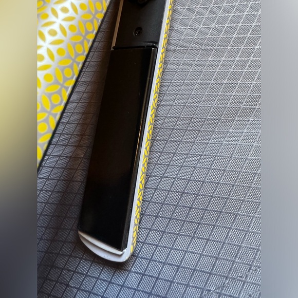 Tru Beauty Yellow Print Hot Flat Iron Hair Straightener Adjustable Temp - Picture 6 of 7